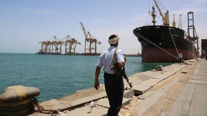 Los hutíes de Yemen anunciaron un bloqueo naval contra Arabia Saudita, elevando la tensión regional y generando preocupación por el comercio energético mundial
