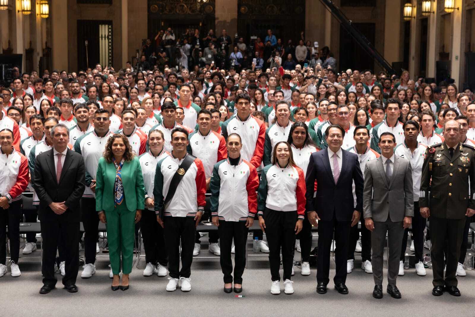 Sheinbaum abandera a México para los Juegos Centroamericanos 2026