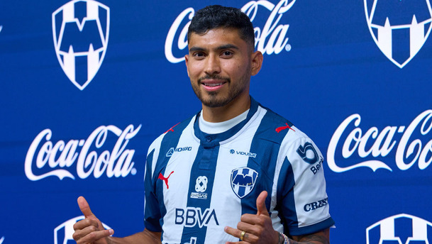 Orbelín Pineda es presentado como refuerzo de Rayados para el Apertura 2026