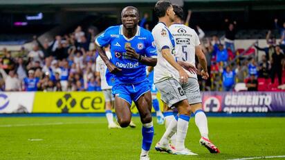 Cruz Azul remonta al Puebla y logra segunda victoria seguida