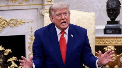 Donald Trump advirtió que Estados Unidos responderá con ataques contra instalaciones en Teherán si Irán dispara contra buques en el estrecho de Ormuz.