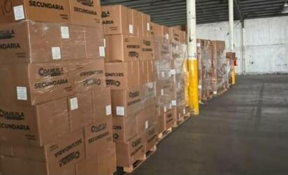 La Secretaría de Educación inició la distribución de útiles escolares para estudiantes de educación básica antes del ciclo escolar 2026-2027.  La Dirección
