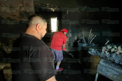 La familia agradece seguir unida tras el incendio y confía reabrir muy pronto su tradicional negocio familiar.  Lejos de lamentar una tragedia, la familia