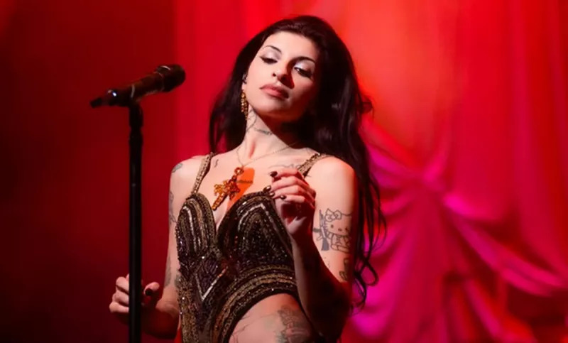 Cazzu pide frenar su cancelación tras polémica por video sobre México