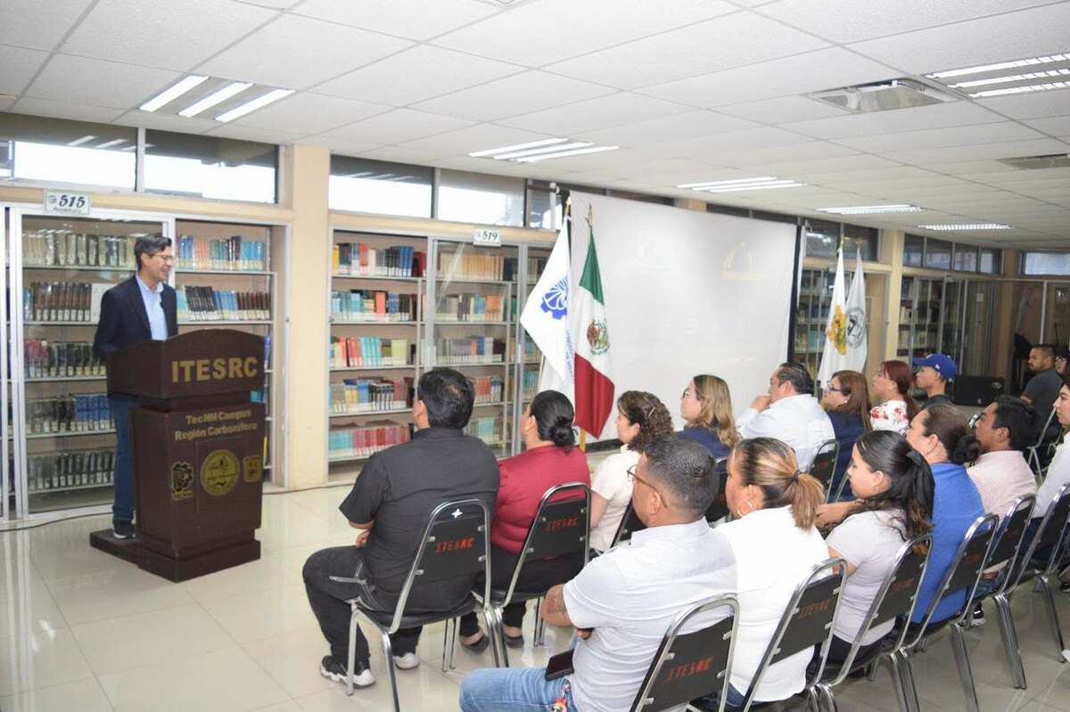 El TecNM Región Carbonífera fue sede de una conferencia para estudiantes beneficiarios del programa El Valor de Educar, enfocada en hábitos y valores