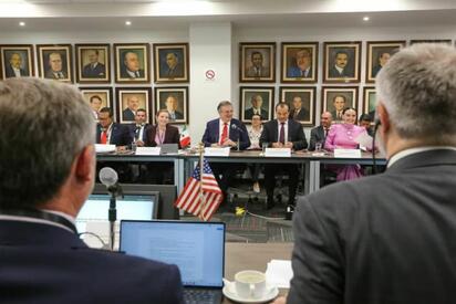 México y Estados Unidos concluyeron la tercera ronda de negociaciones para la revisión del T-MEC, donde abordaron temas laborales, arancelarios y reglas