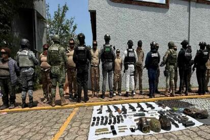Un operativo conjunto entre fuerzas estatales y federales permitió la detención de 10 presuntos integrantes de una organización delictiva, entre ellos