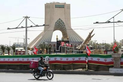 La Guardia Revolucionaria de Irán afirmó haber destruido aeronaves e infraestructura militar estadounidense durante la reciente escalada, aunque Estados Unidos