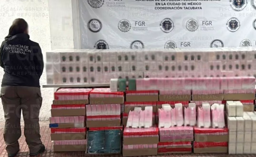Decomisan más de 2,400 perfumes falsos de marcas reconocidas en la Ciudad de México