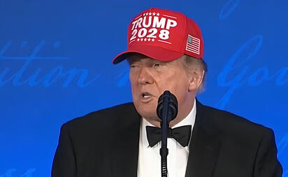 Trump bromea con una nueva candidatura para la Casa Blanca en 2028