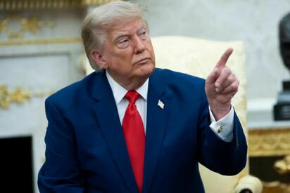 Donald Trump anunció la suspensión de los bombardeos contra Irán para abrir una nueva etapa de negociaciones, aunque advirtió que retomará la ofensiva militar