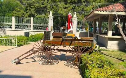 A través de un comunicado, la parroquia lamentó los daños ocasionados a la imagen religiosa e hizo un llamado a los fieles a responder con oración, esperanza