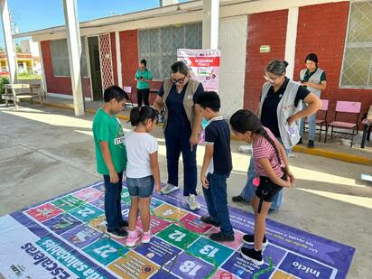 Así aprendieron salud jugando decenas de estudiantes en Sabinas