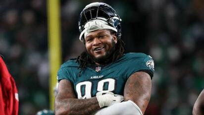Eagles convierten a Carter en el defensive tackle mejor pagado de la NFL