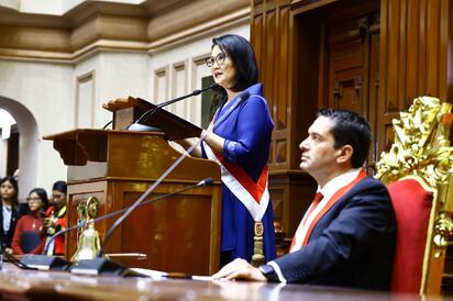 Keiko Fujimori inició su mandato presidencial en Perú con anuncios económicos, sociales y de seguridad para los próximos cinco años.  La nueva