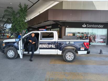 Evitan extorsión telefónica en tienda de conveniencia; Policía atiende reporte al norte de Monclova