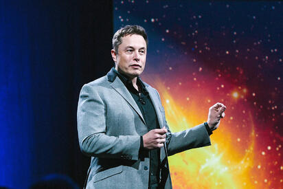 Elon Musk prevé que la IA superará a la inteligencia humana