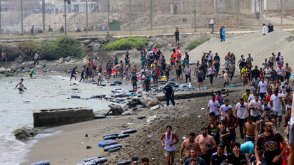 Ceuta vivió una nueva entrada masiva de migrantes desde Marruecos, con miles de personas que buscan ingresar a España y llegar a Europa.  Una nueva entrada