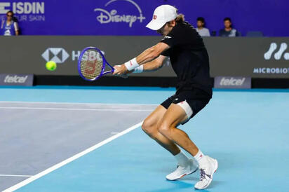 De Miñaur vence a Hewitt y avanza a cuartos en Washington