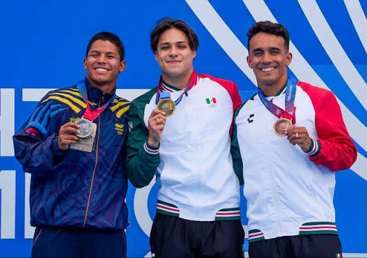 México domina el podio en trampolín con Olvera y Celaya en Santo Domingo
