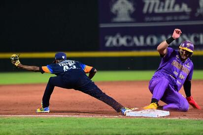Dorados rescata el tercero de la serie ante Acereros