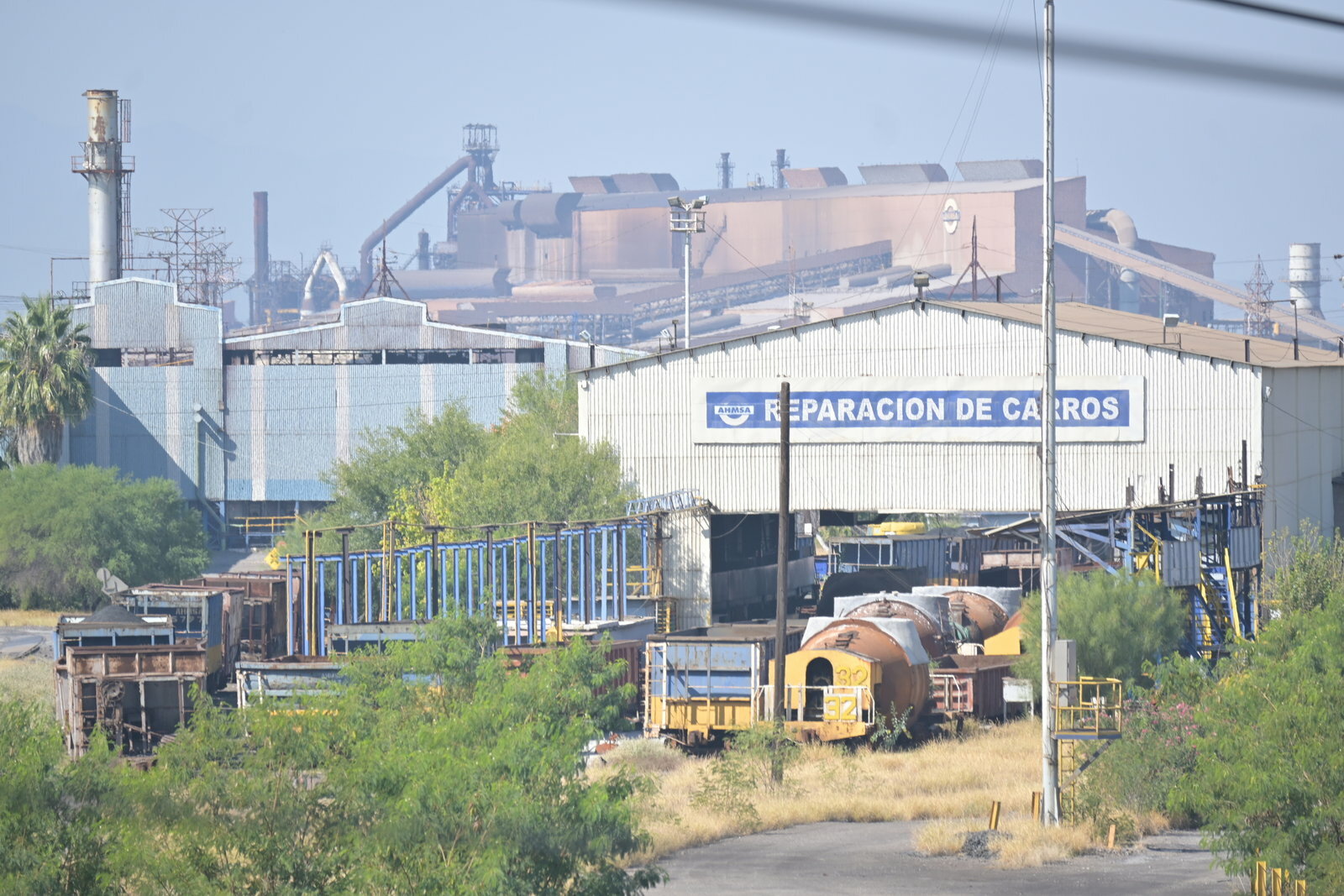 Ordenan uso de la fuerza pública para recuperar montacargas retenido en AHMSA