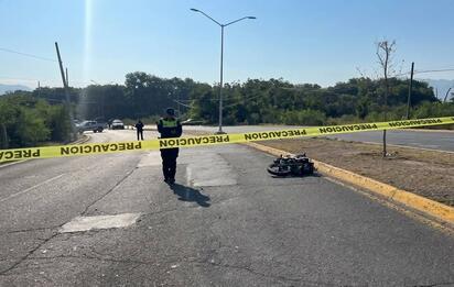 Joven motociclista pierde la vida tras impactarse contra poste en el bulevar Colosio de Saltillo 
