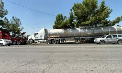 Aseguran en General Cepeda autotanque con 45 mil litros de presunto hidrocarburo