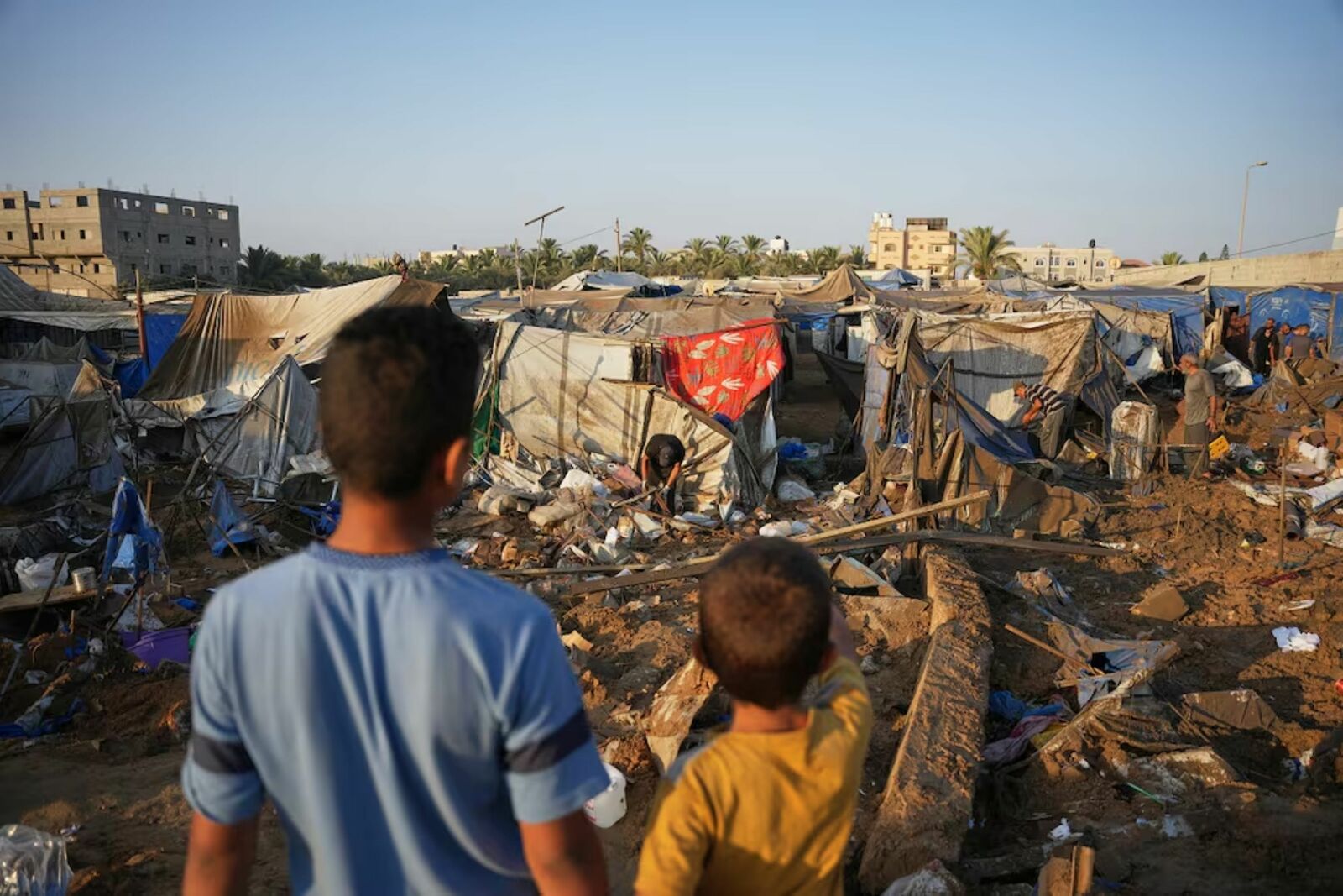 Bombardeos en Gaza dejan dos muertos y dañan almacenes de un hospital