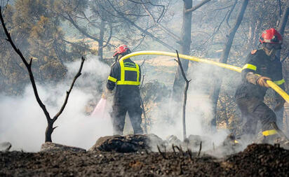 Autoridades francesas reportan control parcial de incendios tras semanas de emergencia