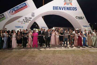 Inauguran la Astro Feria 2026; coronan a Eloísa I como reina
