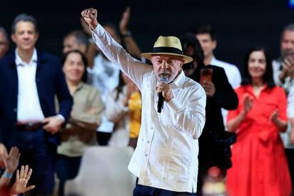 'Estoy muy entero': Lula da Silva oficializa su candidatura para la reelección en Brasil