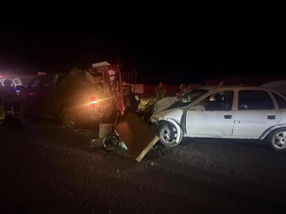 Conductor alcoholizado choca contra camioneta en carretera 30