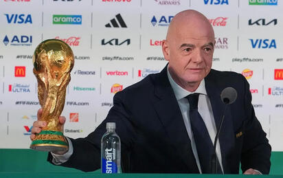 Primer ministro británico cuestiona liderazgo de Gianni Infantino