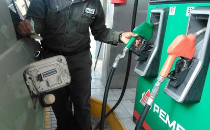 Profeco reporta 85.2% de cumplimiento en precio de la gasolina