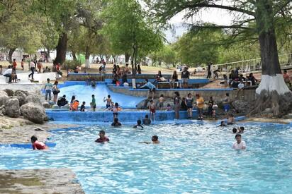 La Cascada de Múzquiz sorprende con más de 2 mil visitantes diarios