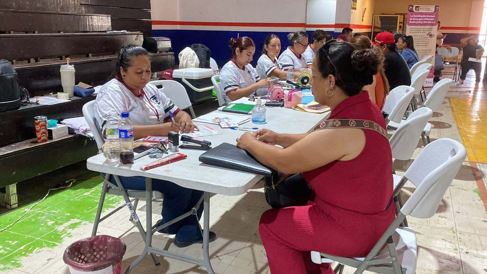 2500 pesos de beca Rita Cetina comienzan a recibir alumnos de Monclova
