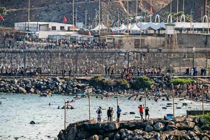 Marruecos afirma que alertó a España antes de la crisis migratoria en Ceuta