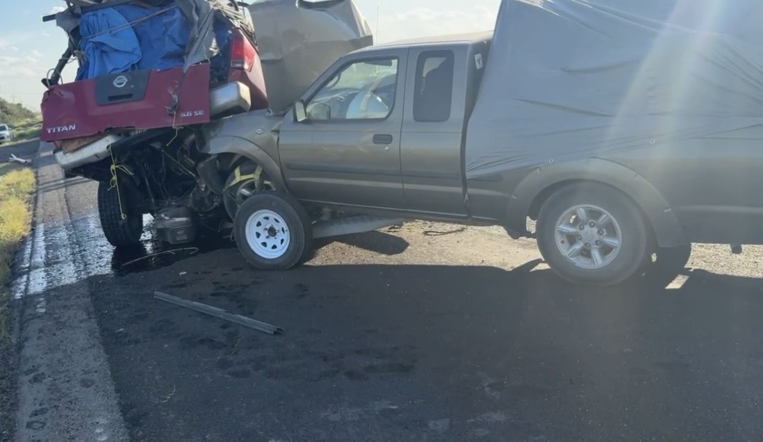 Carreterazo: Tras el reporte al sistema de emergencias, paramédicos y rescatistas arribaron al lugar para brindar atención prehospitalaria.