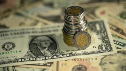Tipo de cambio cierra en 17.24 pesos por dólar este miércoles