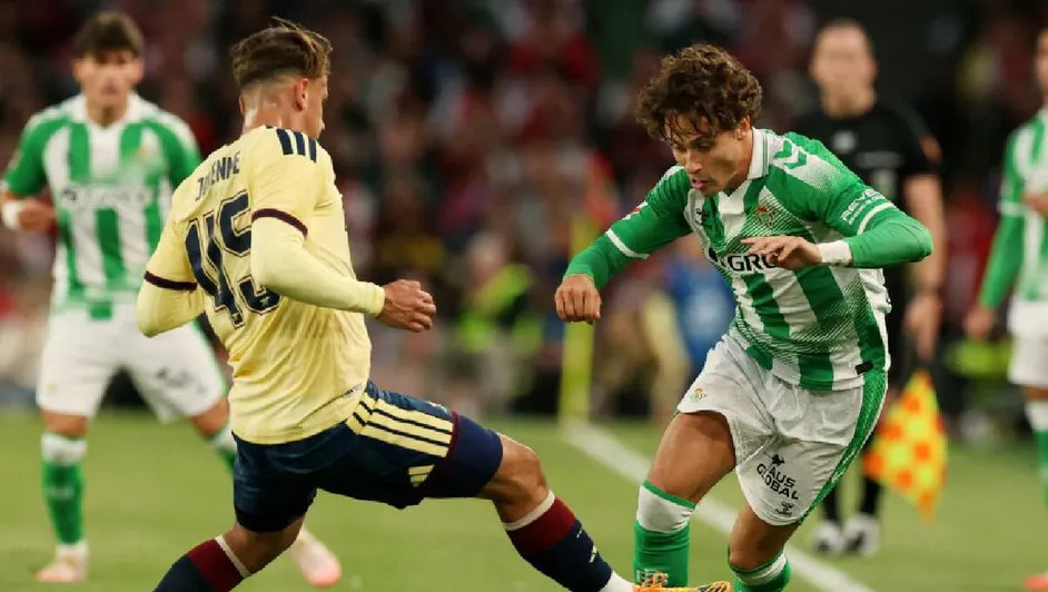 Arsenal cae 3-1 ante Betis en Dublín con errores defensivos y falta de contundencia
