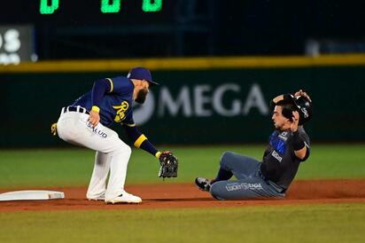 Rieleros vence a Acereros y mantiene viva la esperanza