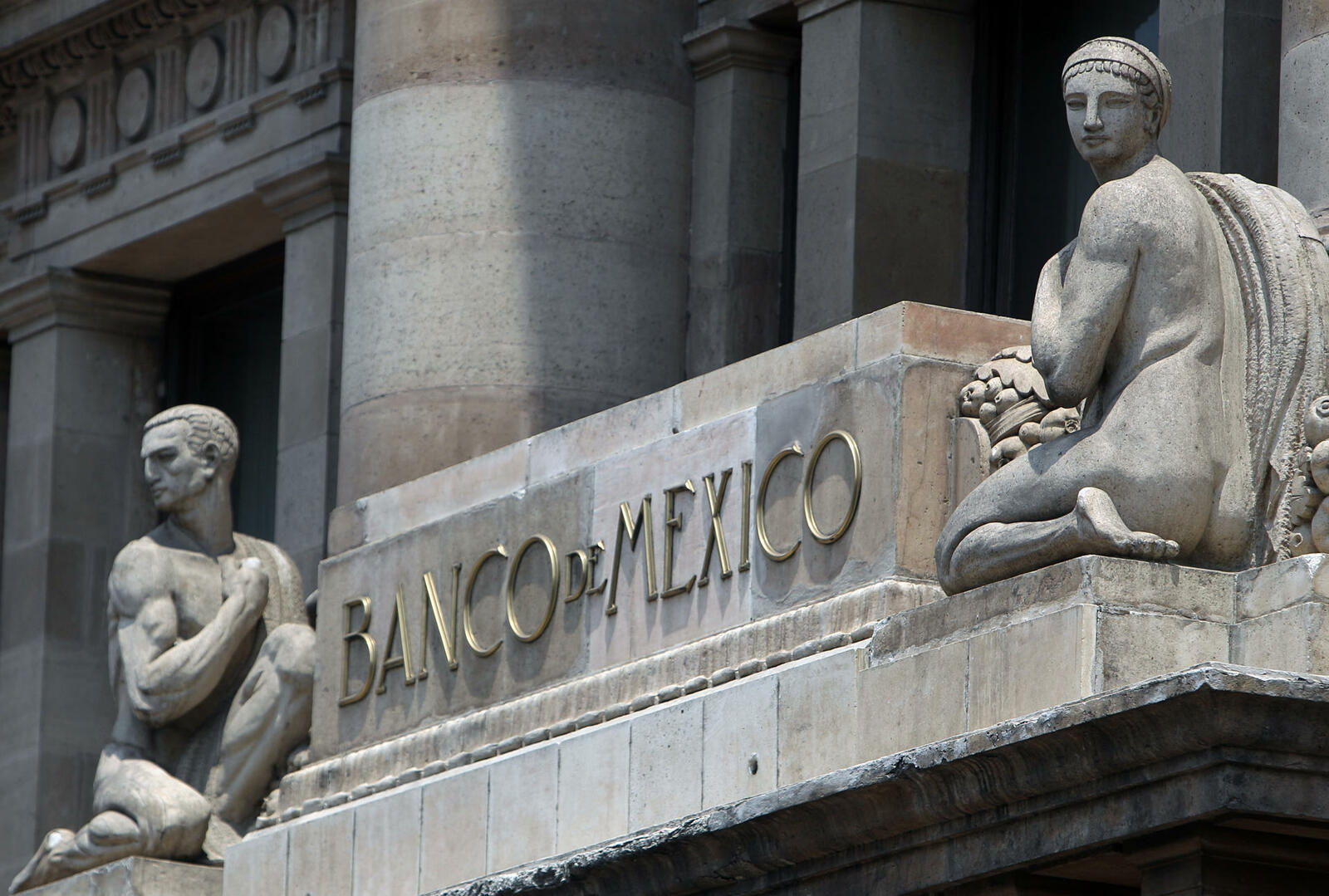 Banxico mantiene tasa de interés en 6.50% por unanimidad