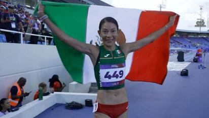 Laura Galván gana oro en 10,000 metros de Juegos Centroamericanos