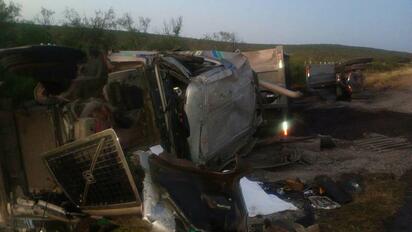 Operador muere tras volcadura de tractocamión carbonero en Autopista Premier