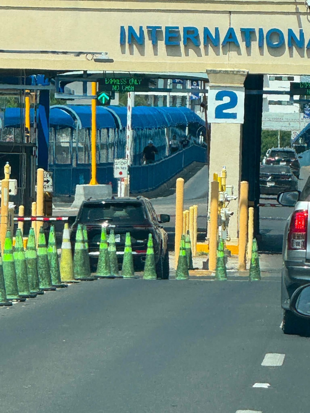 Puentes: El comportamiento del cruce fronterizo también mostró una particularidad este viernes.