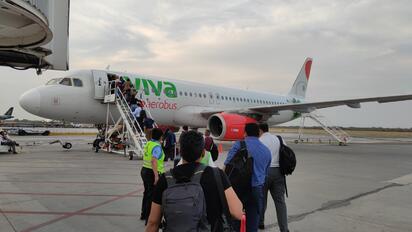 Monclovense denuncia robo de pertenencias en Viva Aerobus
