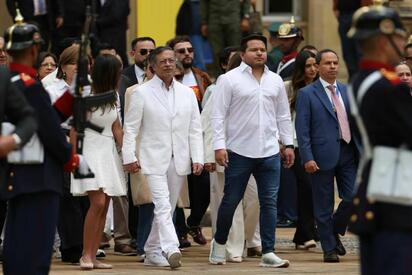 Gustavo Petro deja la Casa de Nariño en su último acto como presidente