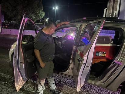 Pleito dentro de camioneta acaba con conductor ebrio detenido en Monclova