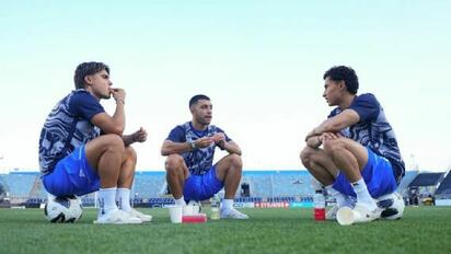 Erik Lira, entre Al Jazira y Europa: Cruz Azul da luz verde a su venta